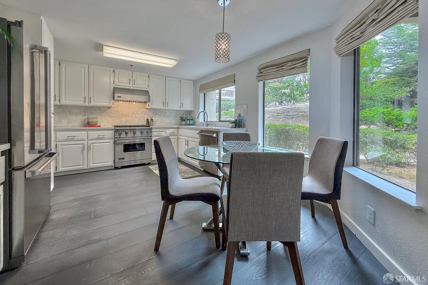 Detail Gallery Image 15 of 55 For 208 Palmetto Ave, Pacifica,  CA 94044 - 2 Beds | 2 Baths