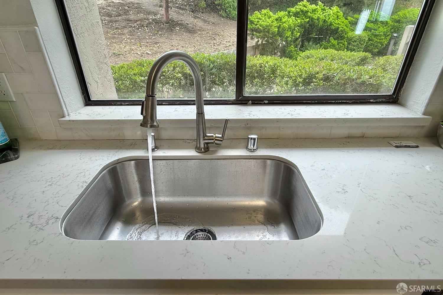 Detail Gallery Image 19 of 55 For 208 Palmetto Ave, Pacifica,  CA 94044 - 2 Beds | 2 Baths
