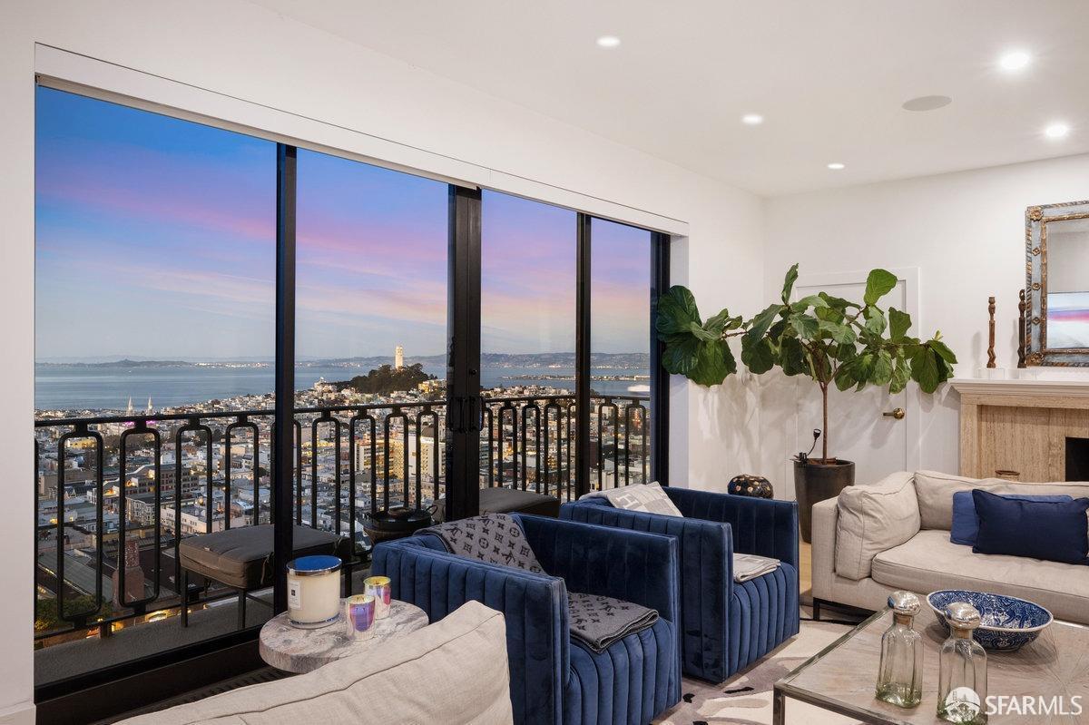 Detail Gallery Image 3 of 30 For 1170 Sacramento St 9c,  San Francisco,  CA 94108 - 2 Beds | 2/1 Baths