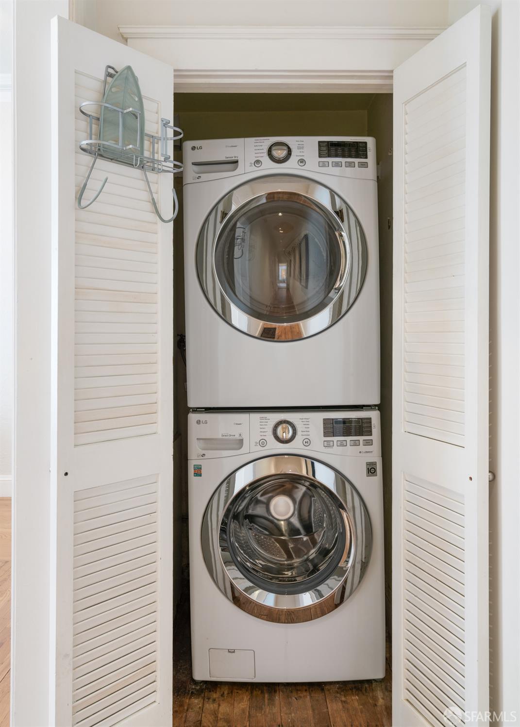 Detail Gallery Image 46 of 76 For 2930 Baker St, San Francisco,  CA 94123 - 2 Beds | 2/1 Baths