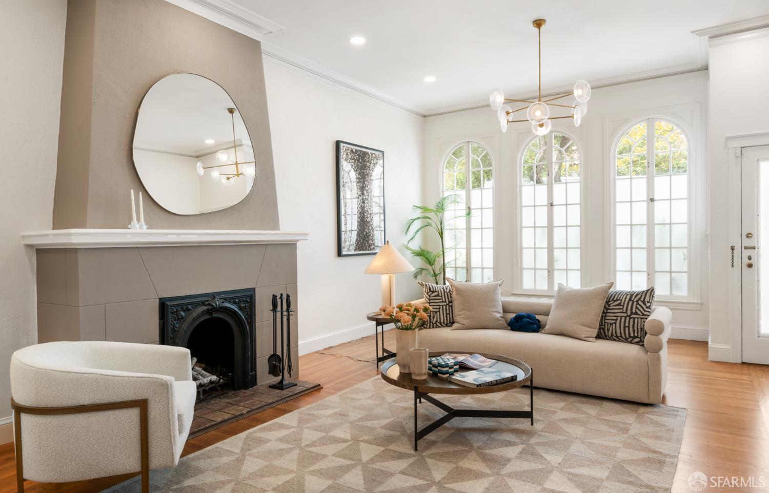 Detail Gallery Image 4 of 76 For 2930 Baker St, San Francisco,  CA 94123 - 2 Beds | 2/1 Baths