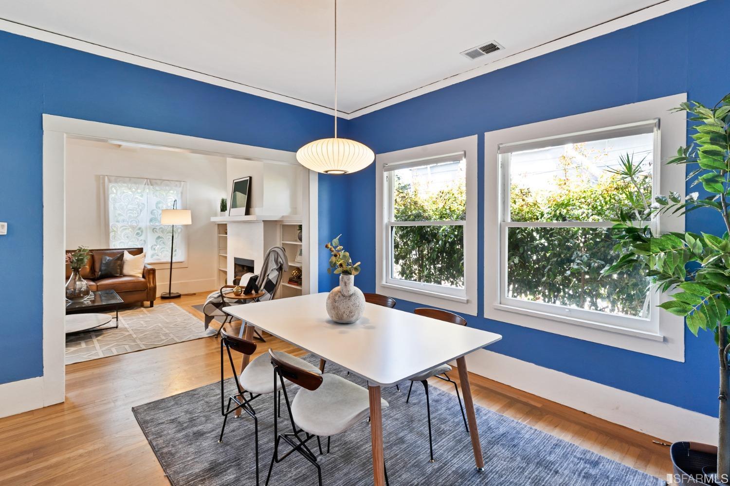 Detail Gallery Image 5 of 53 For 2543 Chilton Way, Berkeley,  CA 94704 - 2 Beds | 1 Baths