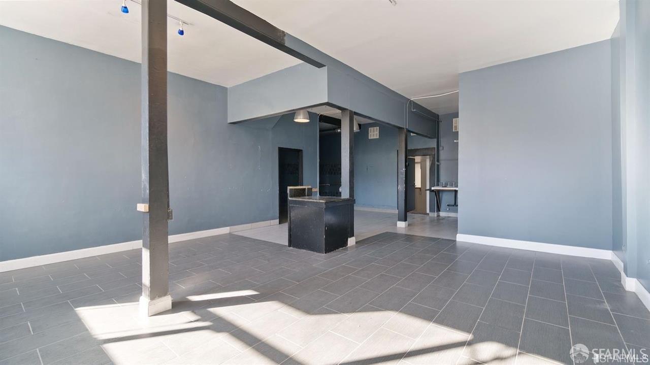 Detail Gallery Image 1 of 8 For 4004 Mission St, San Francisco,  CA 94112 - – Beds | – Baths