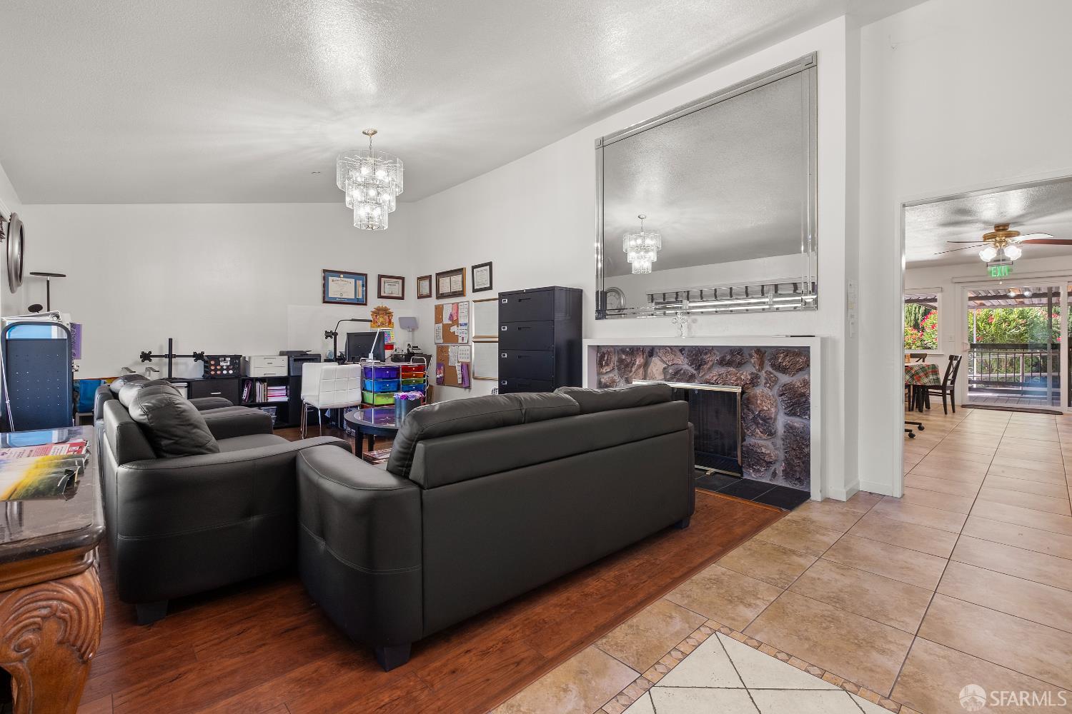 Detail Gallery Image 5 of 47 For 1230 Vancouver Way, Livermore,  CA 94550 - – Beds | – Baths
