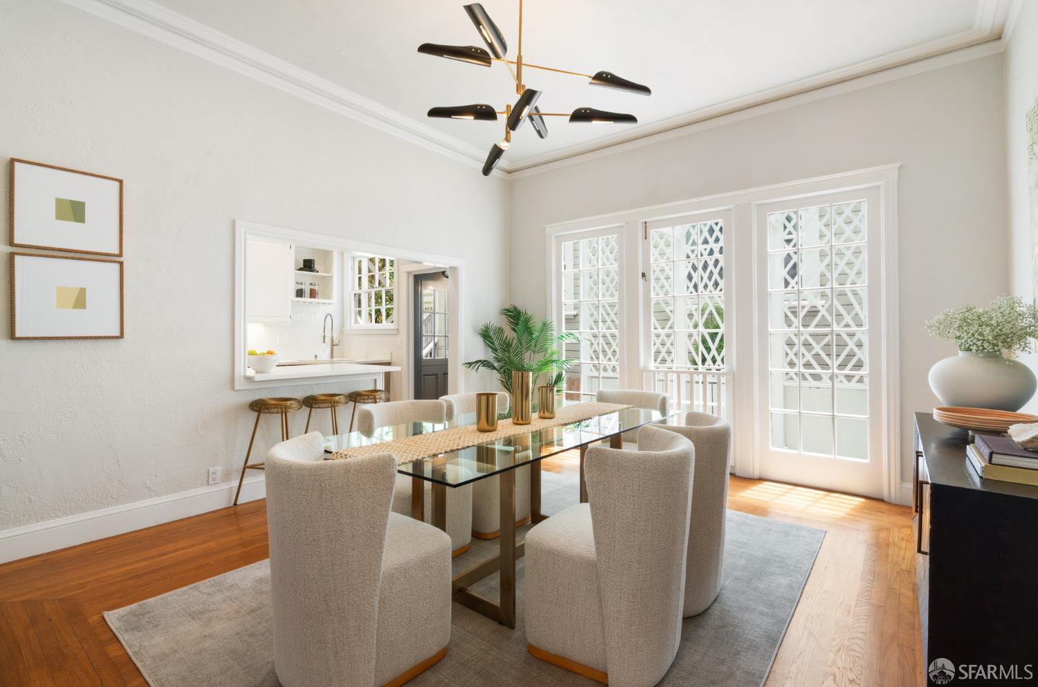 Detail Gallery Image 10 of 76 For 2930 Baker St, San Francisco,  CA 94123 - 2 Beds | 2/1 Baths