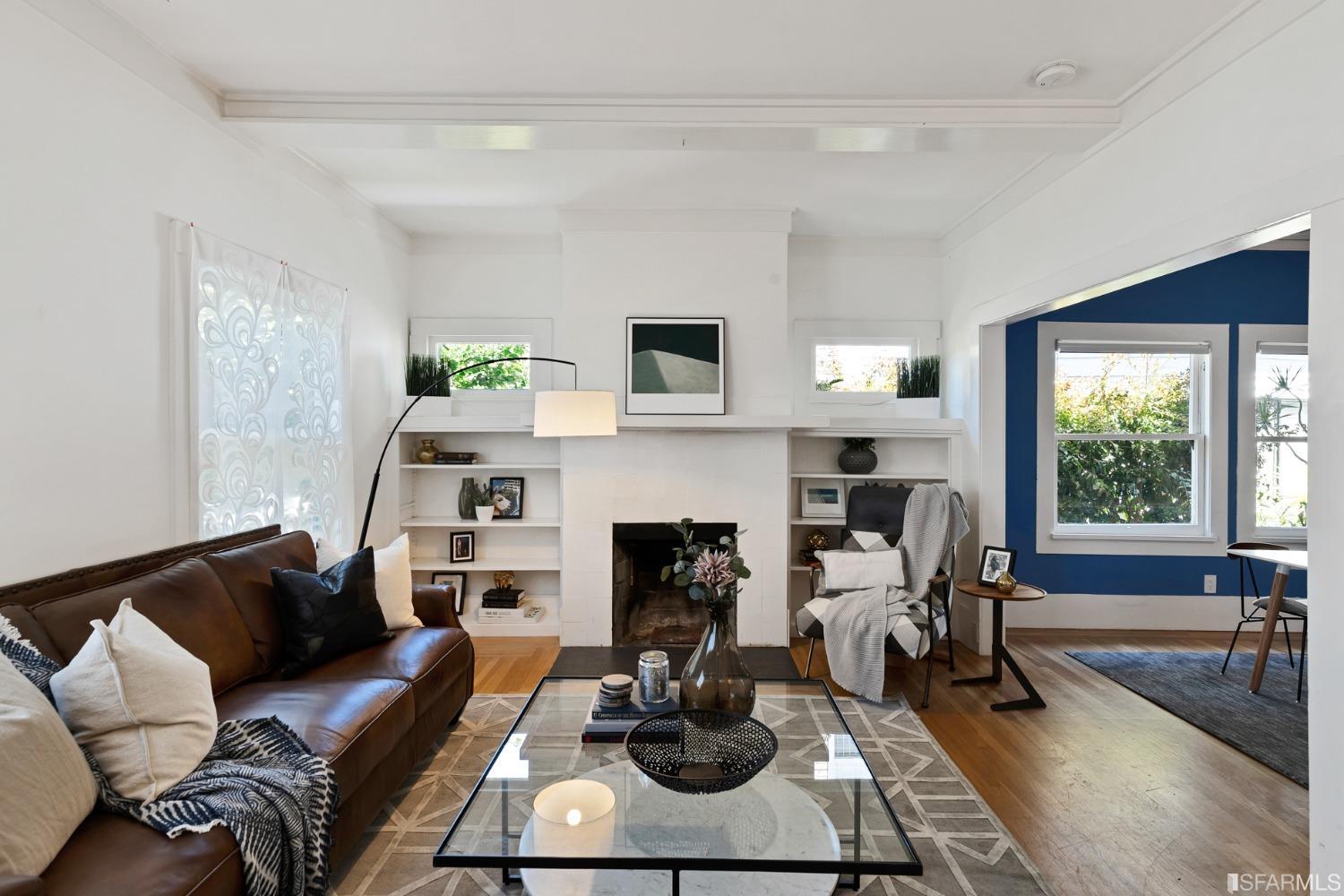 Detail Gallery Image 2 of 53 For 2543 Chilton Way, Berkeley,  CA 94704 - 2 Beds | 1 Baths