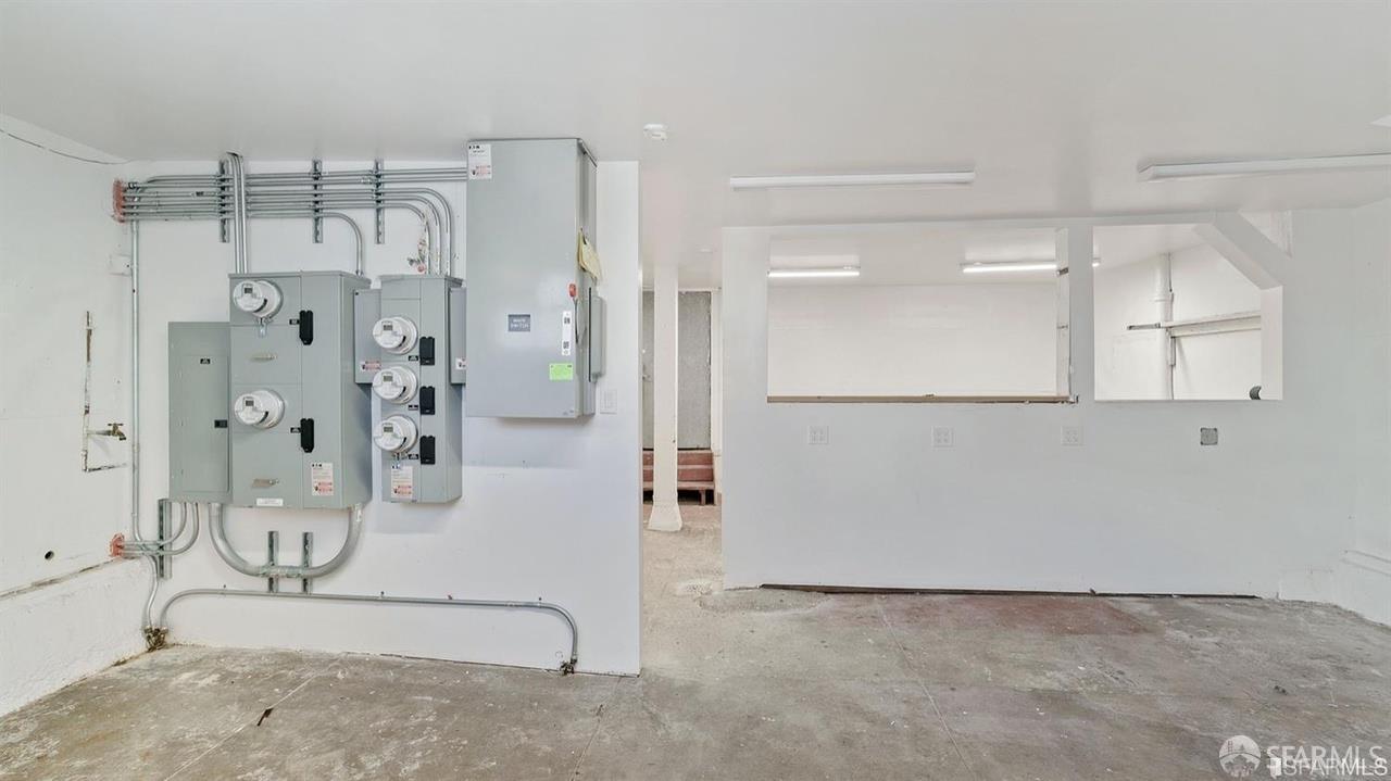 Detail Gallery Image 6 of 8 For 4004 Mission St, San Francisco,  CA 94112 - – Beds | – Baths