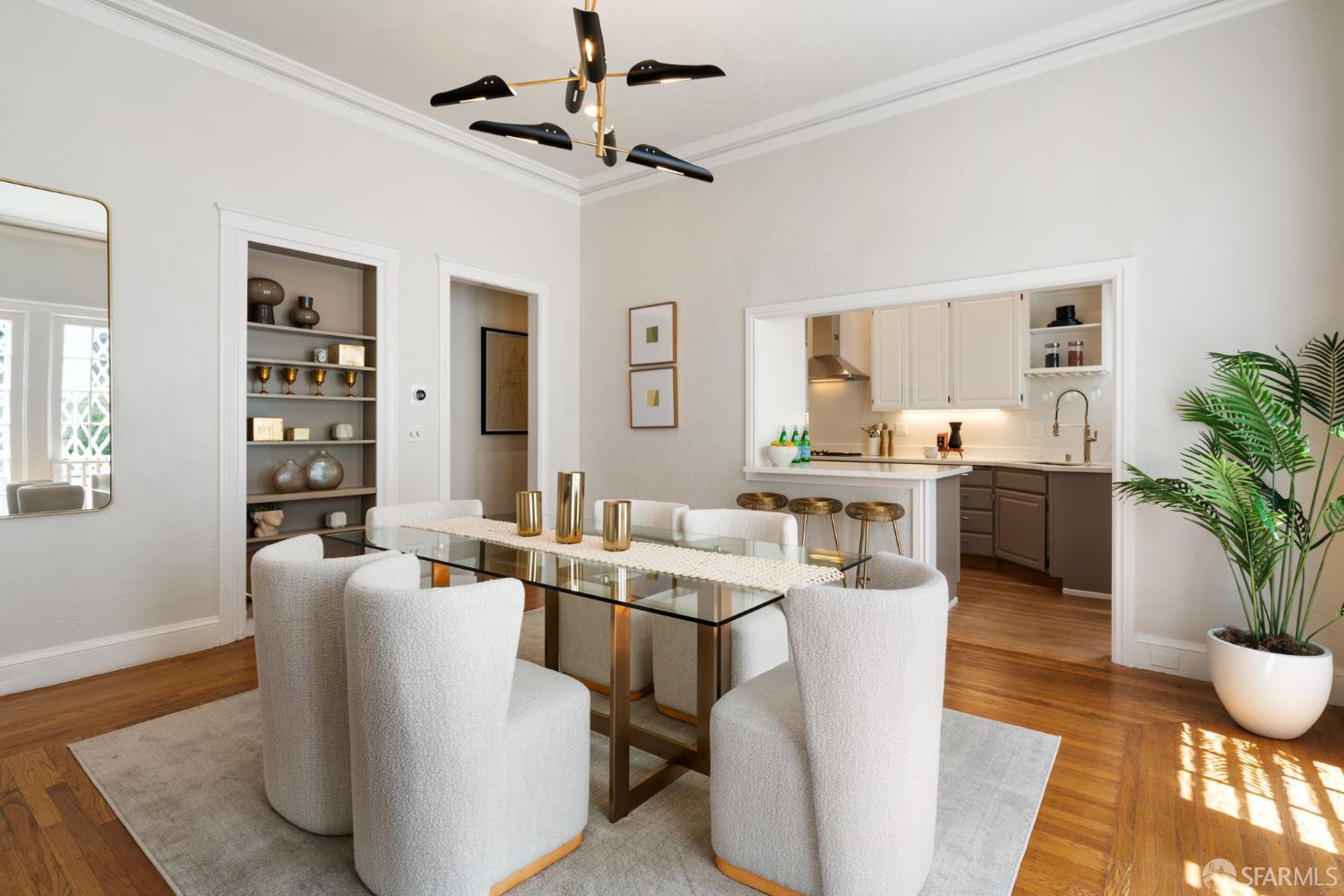 Detail Gallery Image 11 of 76 For 2930 Baker St, San Francisco,  CA 94123 - 2 Beds | 2/1 Baths