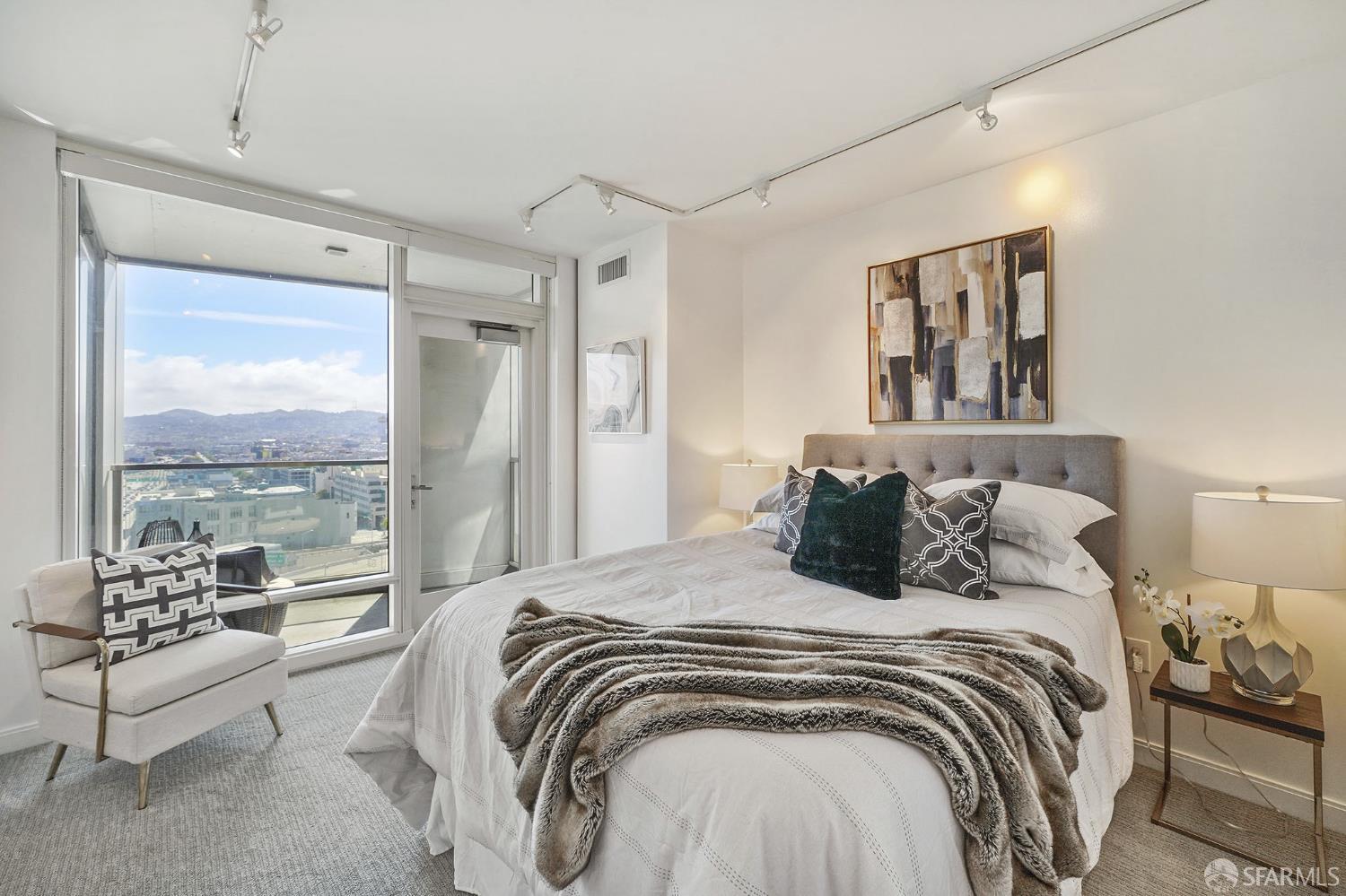 Detail Gallery Image 5 of 15 For 425 1st St #4406,  San Francisco,  CA 94105 - 2 Beds | 2 Baths