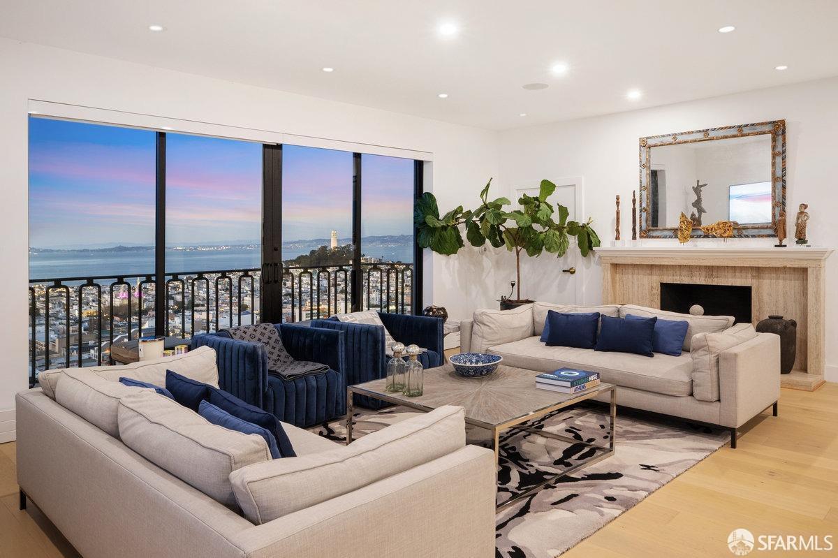 Detail Gallery Image 2 of 30 For 1170 Sacramento St 9c,  San Francisco,  CA 94108 - 2 Beds | 2/1 Baths