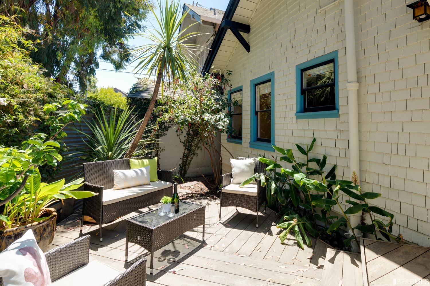 Detail Gallery Image 27 of 53 For 2543 Chilton Way, Berkeley,  CA 94704 - 2 Beds | 1 Baths
