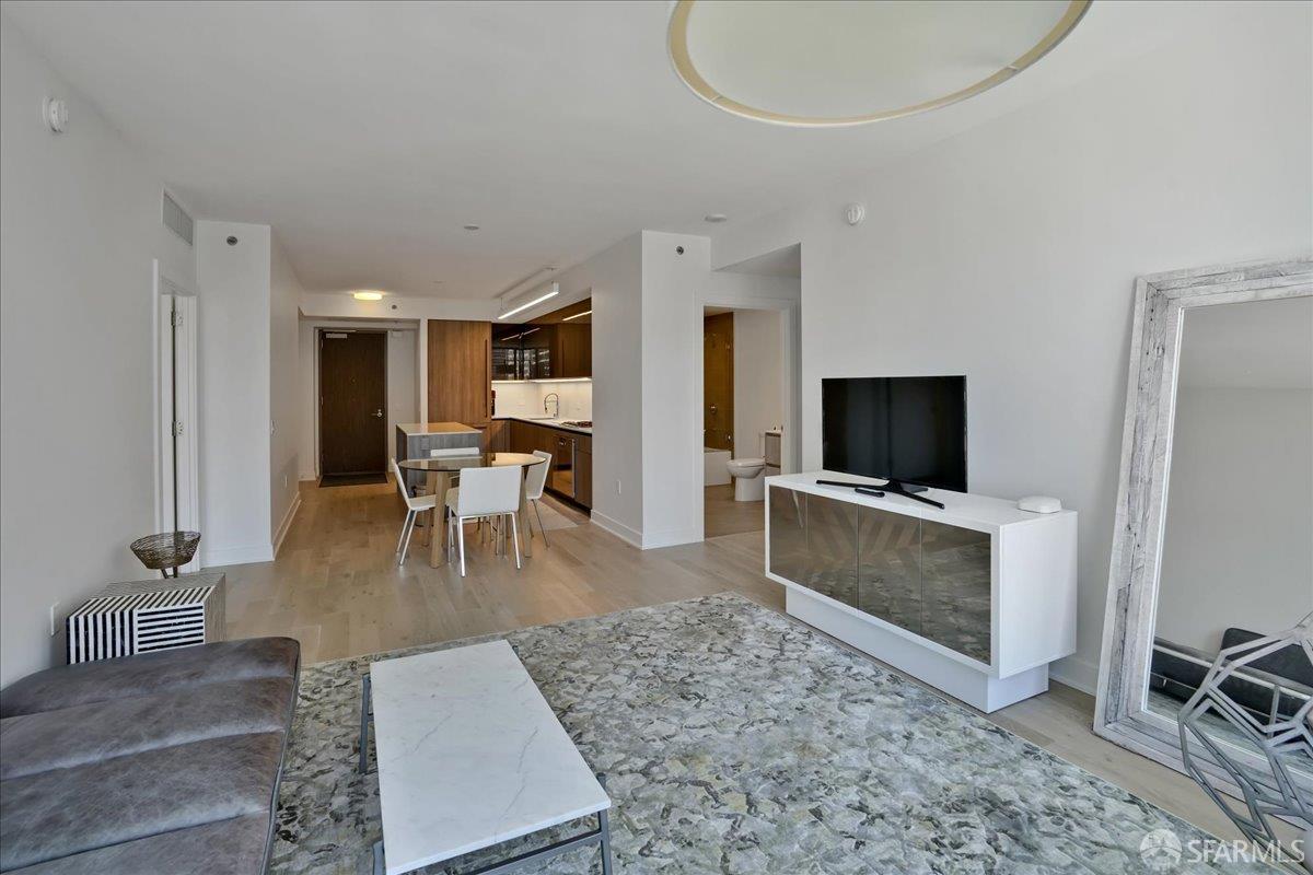 Detail Gallery Image 11 of 45 For 201 Folsom St 17b,  San Francisco,  CA 94105 - 2 Beds | 2 Baths
