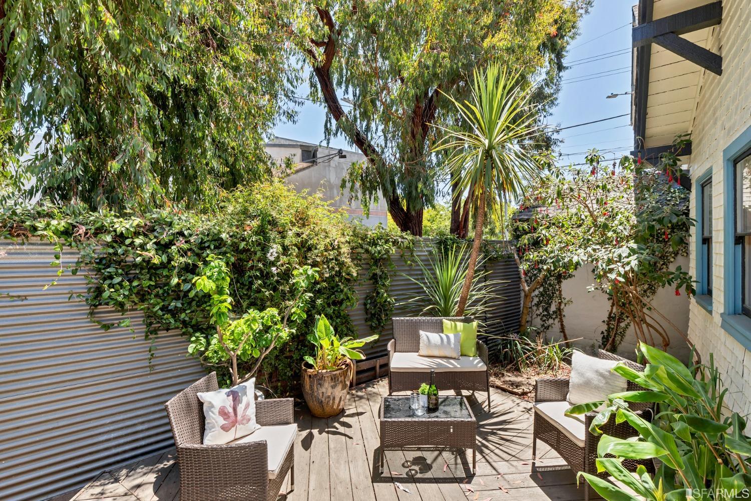 Detail Gallery Image 28 of 53 For 2543 Chilton Way, Berkeley,  CA 94704 - 2 Beds | 1 Baths