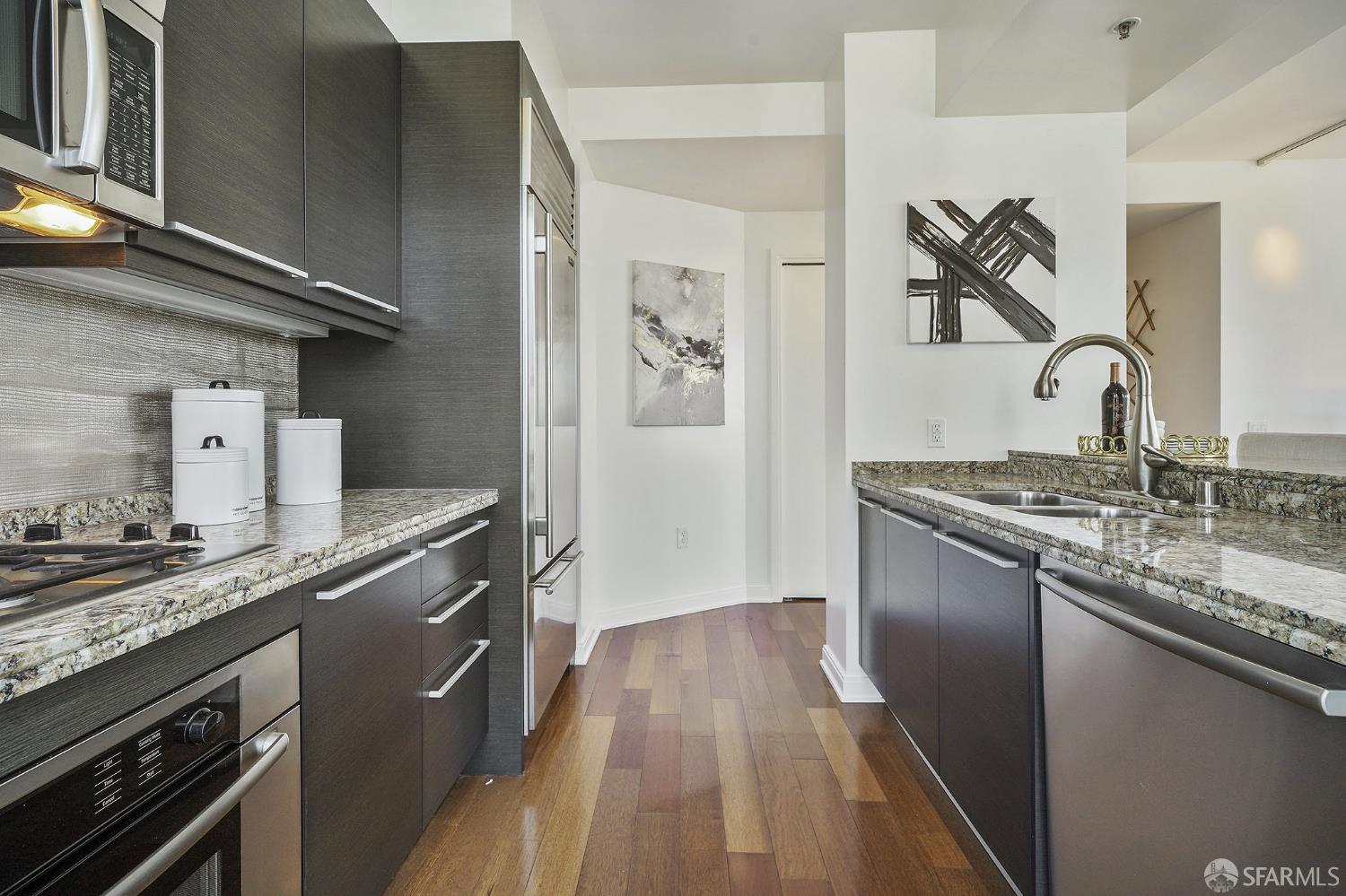 Detail Gallery Image 3 of 15 For 425 1st St #4406,  San Francisco,  CA 94105 - 2 Beds | 2 Baths