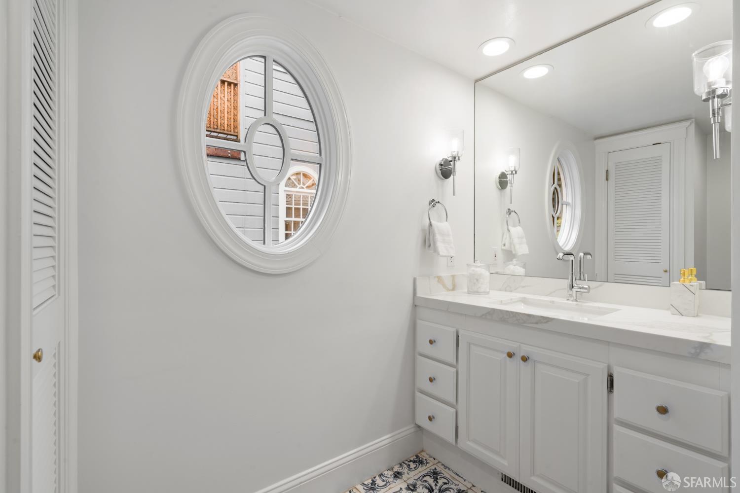 Detail Gallery Image 43 of 76 For 2930 Baker St, San Francisco,  CA 94123 - 2 Beds | 2/1 Baths