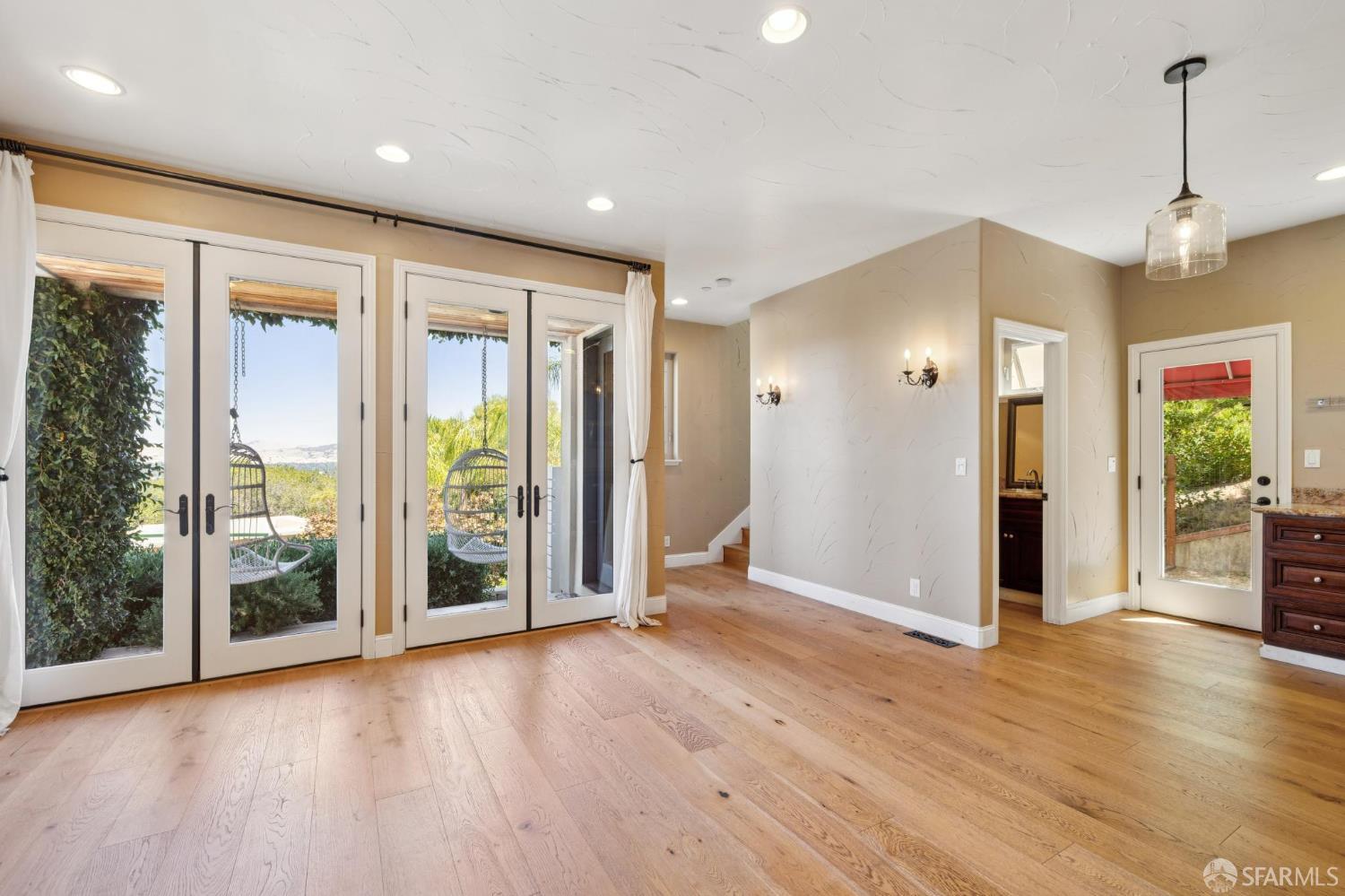 Detail Gallery Image 10 of 64 For 20 Benthill Ct, Lafayette,  CA 94549 - 1 Beds | 1/1 Baths