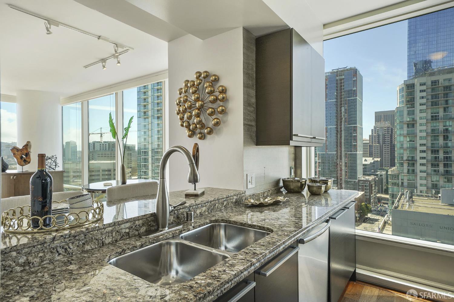 Detail Gallery Image 4 of 15 For 425 1st St #4406,  San Francisco,  CA 94105 - 2 Beds | 2 Baths