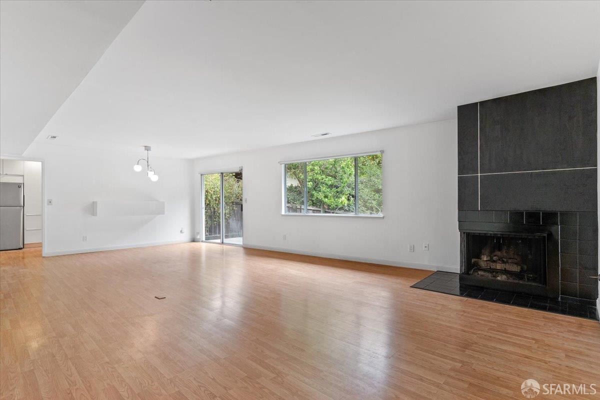 Detail Gallery Image 7 of 40 For 7620 Mountain Blvd #12,  Oakland,  CA 94605 - 2 Beds | 2 Baths