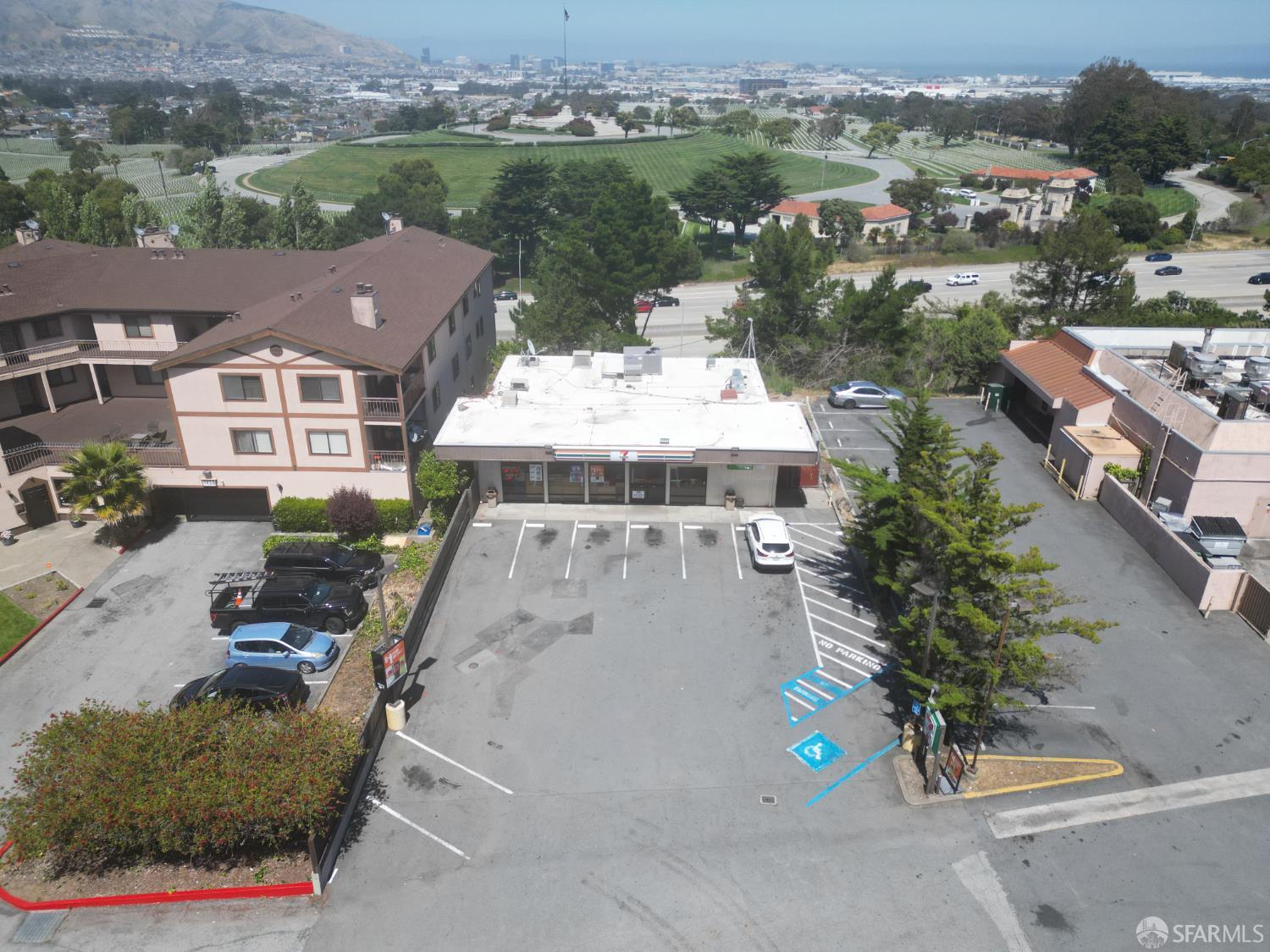 Detail Gallery Image 8 of 10 For 2020 Rollingwood Dr, San Bruno,  CA 94066 - – Beds | – Baths