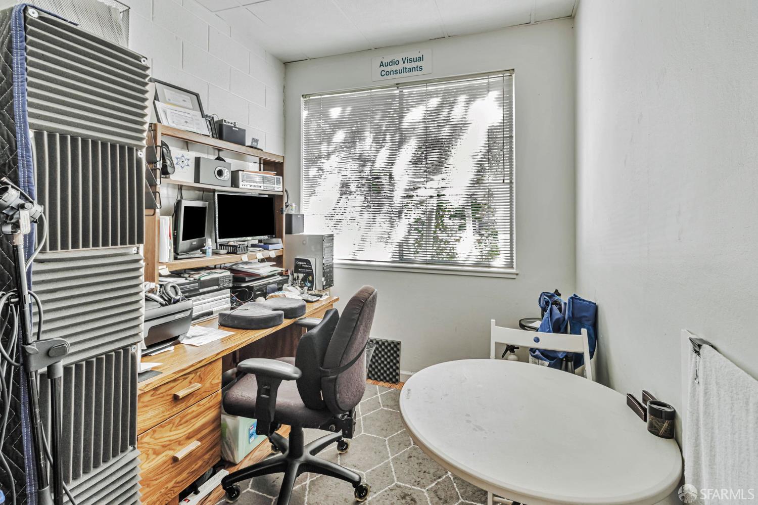 Detail Gallery Image 13 of 23 For 3450 Lakeshore Ave, Oakland,  CA 94610 - – Beds | – Baths