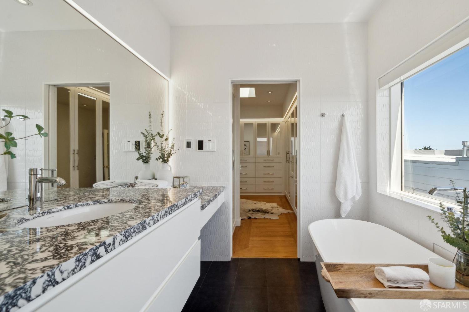 Detail Gallery Image 50 of 72 For 3919 22nd St, San Francisco,  CA 94114 - 4 Beds | 4 Baths