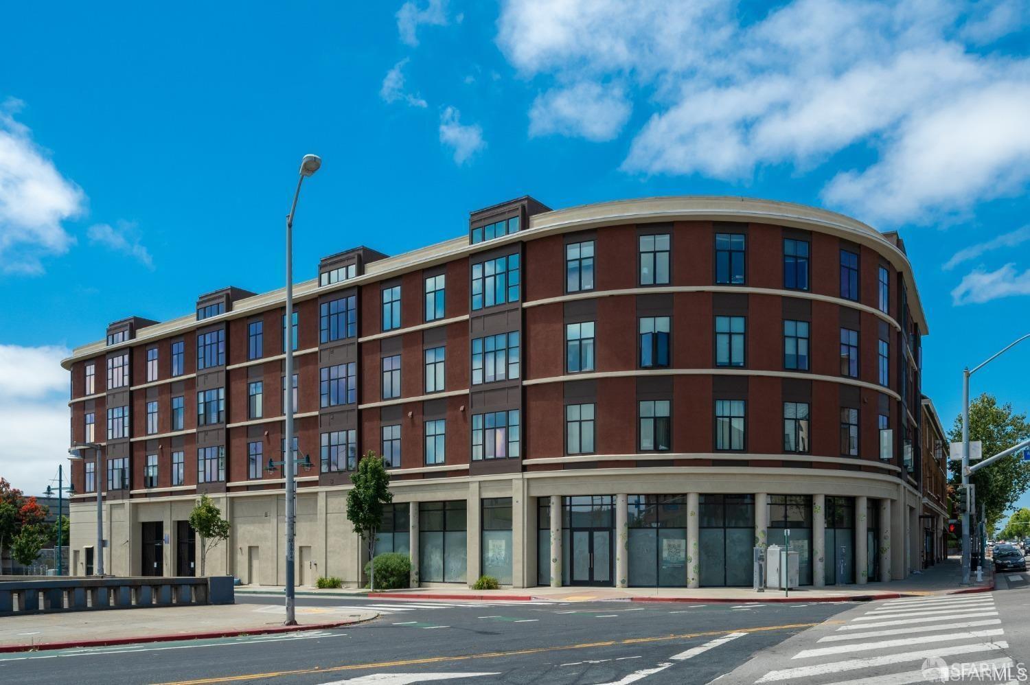 Detail Gallery Image 2 of 24 For 3801 San Pablo Ave #312,  Emeryville,  CA 94608 - 1 Beds | 1 Baths