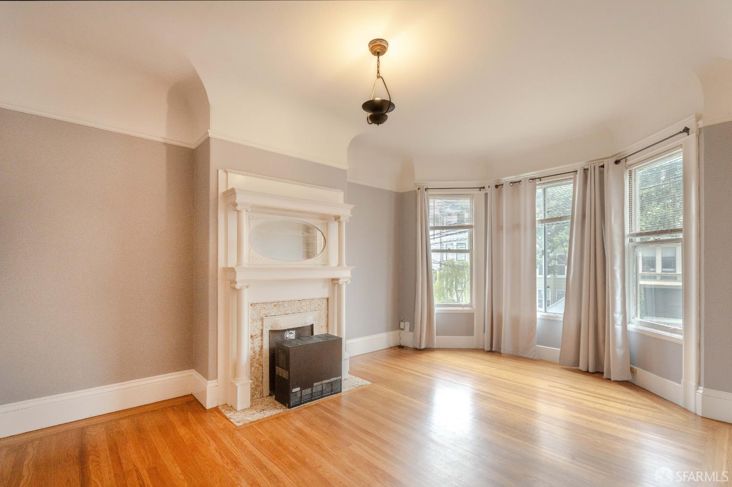 Detail Gallery Image 2 of 26 For 1013 Noe St, San Francisco,  CA 94114 - – Beds | – Baths