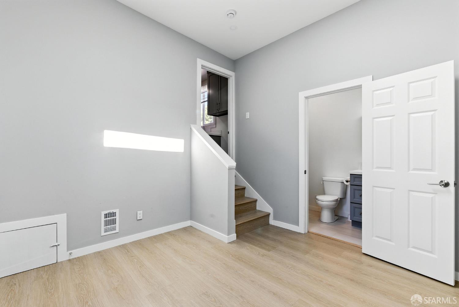 Detail Gallery Image 25 of 49 For 606 Masonic Ave, Albany,  CA 94706 - 4 Beds | 2/1 Baths