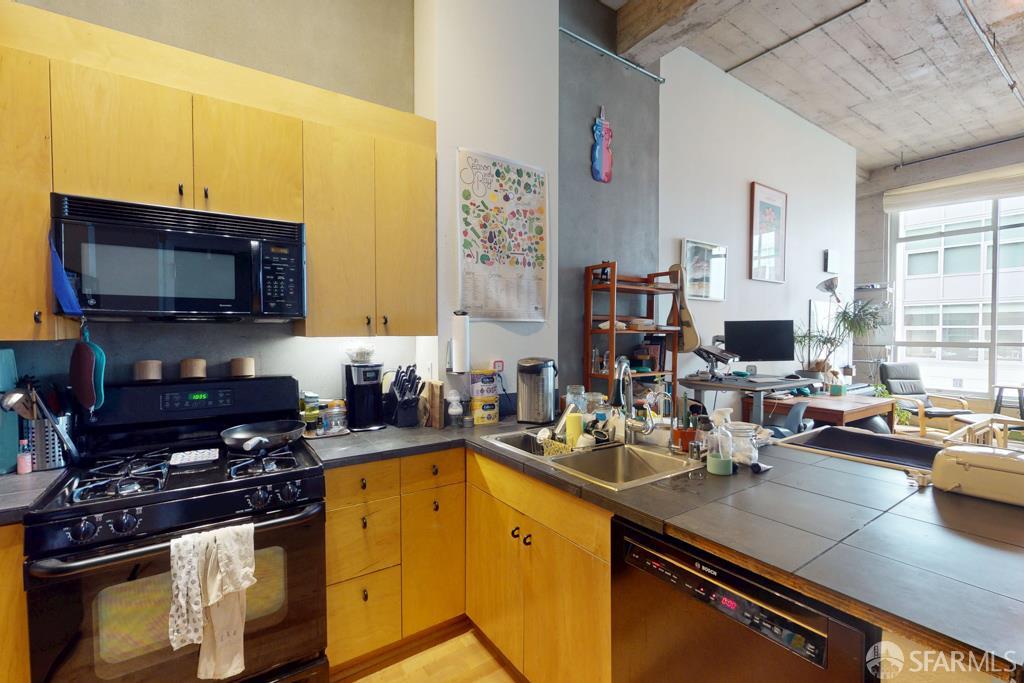 Photo #13: 425059268 Listing: Photo #13