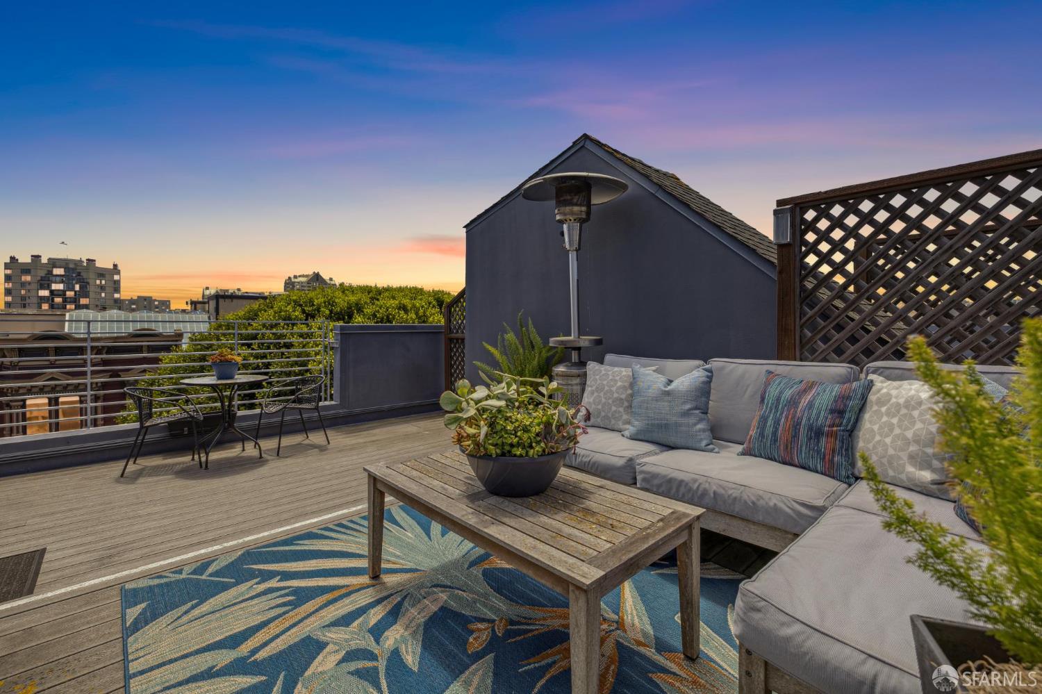 Photo #3: 425060419 Listing 