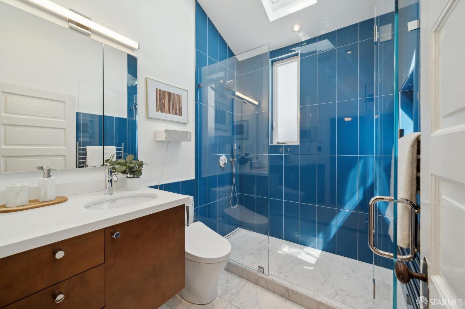 Detail Gallery Image 39 of 72 For 3919 22nd St, San Francisco,  CA 94114 - 4 Beds | 4 Baths