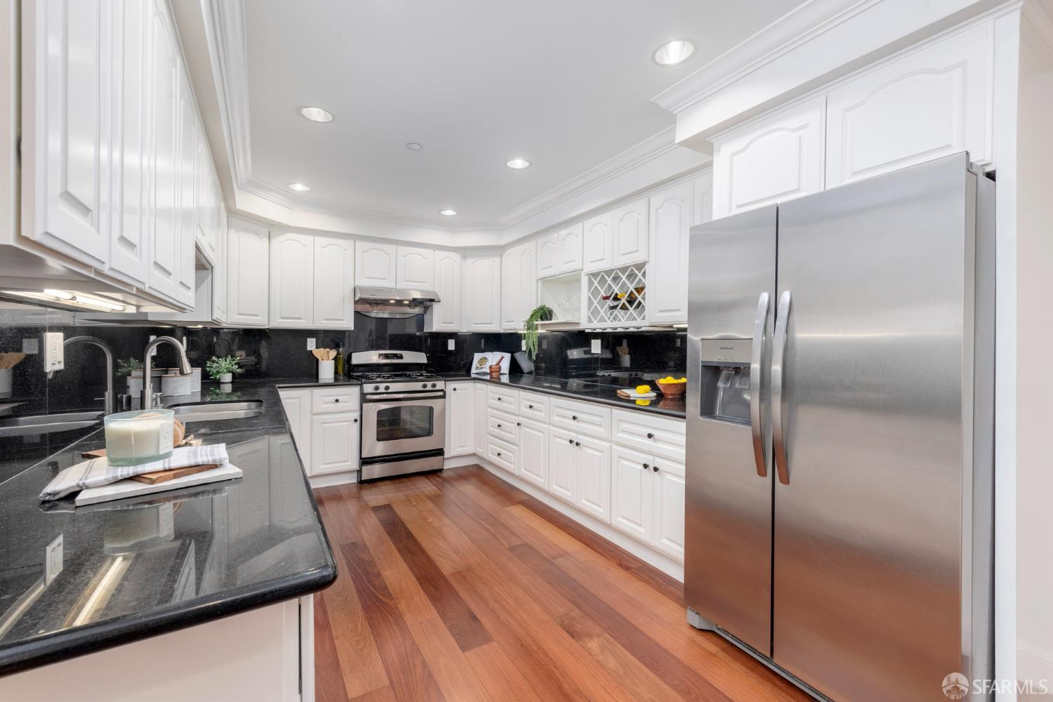 Photo #5: 425052135 Listing 