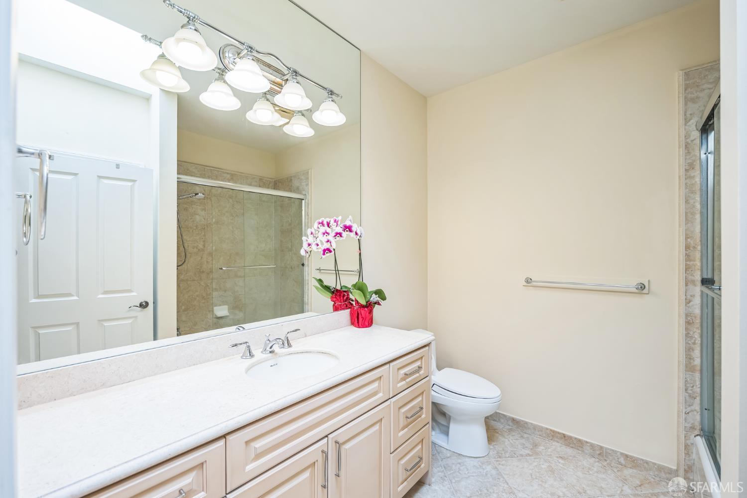 Detail Gallery Image 21 of 35 For 660 Cambridge St, San Francisco,  CA 94134 - 5 Beds | 3/1 Baths