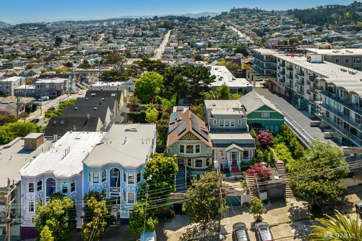 Detail Gallery Image 61 of 72 For 3919 22nd St, San Francisco,  CA 94114 - 4 Beds | 4 Baths