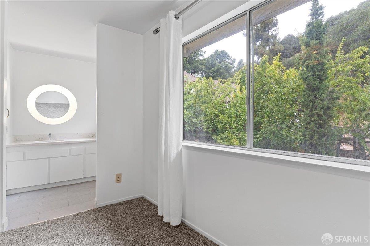 Detail Gallery Image 23 of 40 For 7620 Mountain Blvd #12,  Oakland,  CA 94605 - 2 Beds | 2 Baths