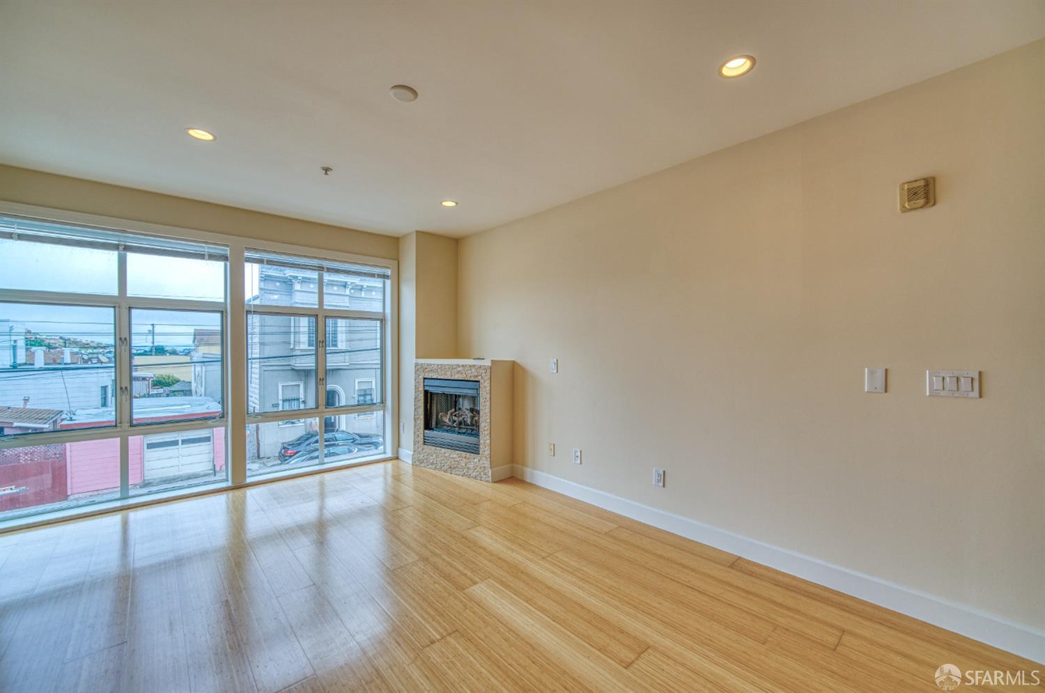 Detail Gallery Image 4 of 15 For 89 Goethe St #2,  Daly City,  CA 94014 - 1 Beds | 1/1 Baths