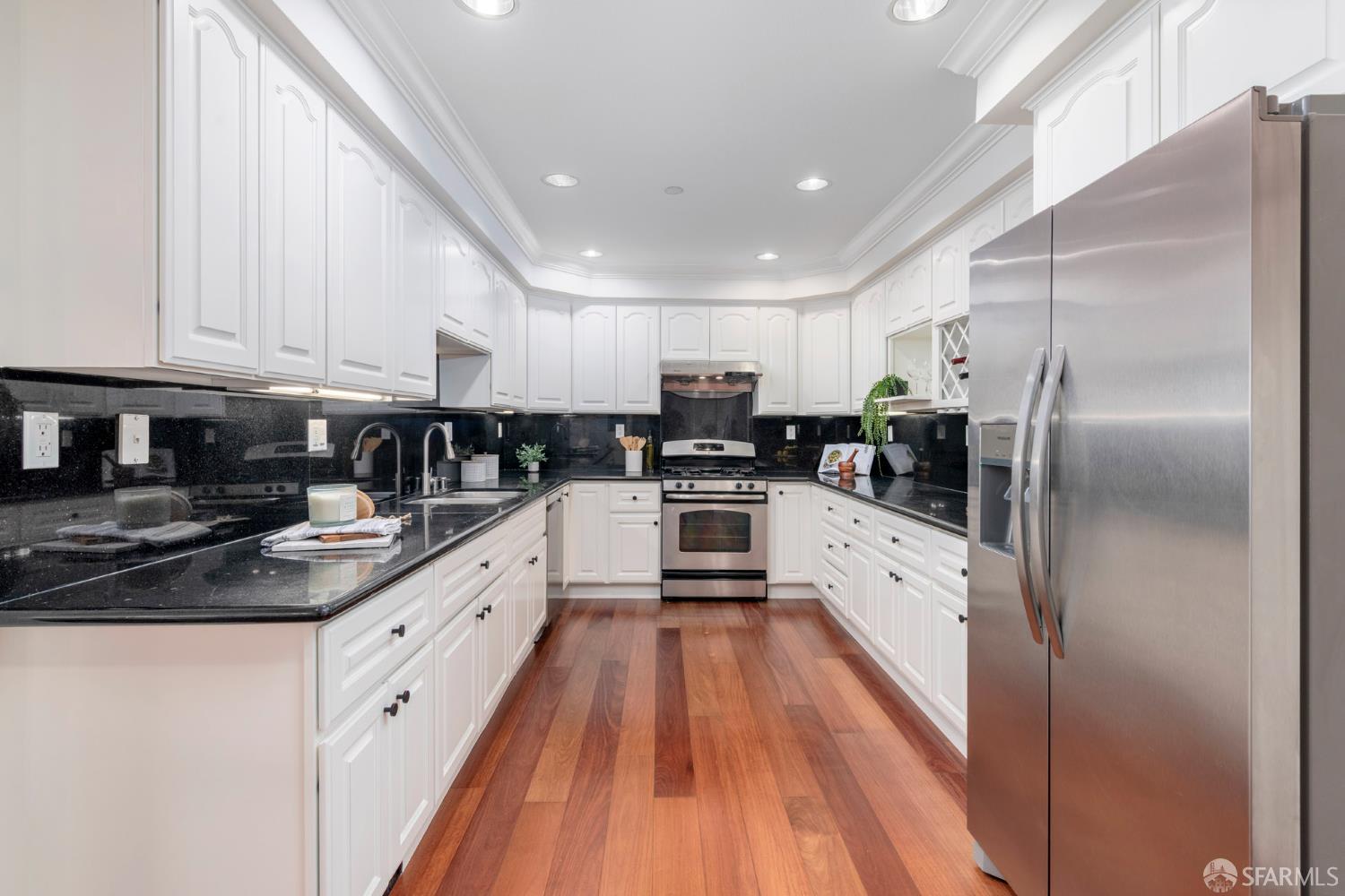 Photo #4: 425052135 Listing 