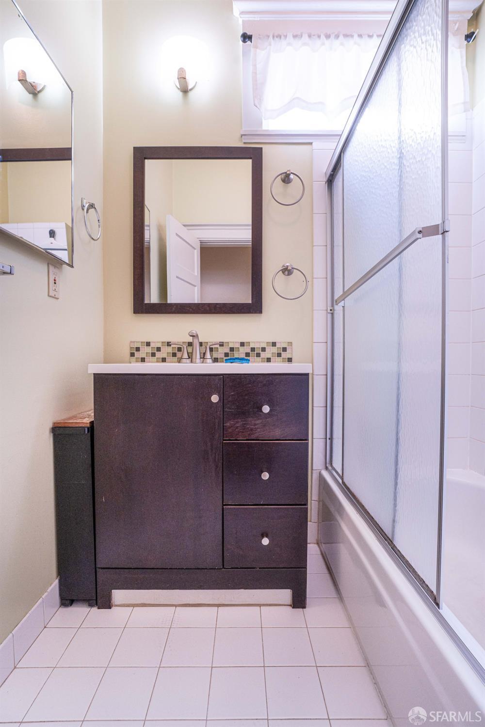 Detail Gallery Image 22 of 26 For 1013 Noe St, San Francisco,  CA 94114 - – Beds | – Baths