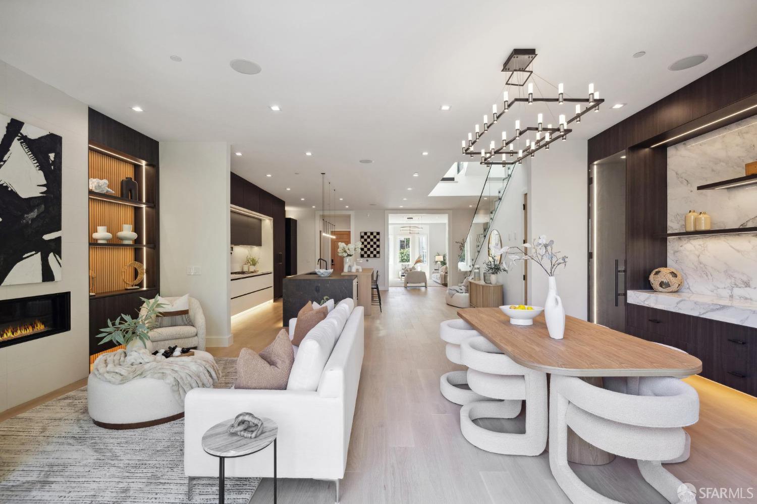 Detail Gallery Image 9 of 46 For 1910 Baker St, San Francisco,  CA 94115 - 5 Beds | 5/1 Baths