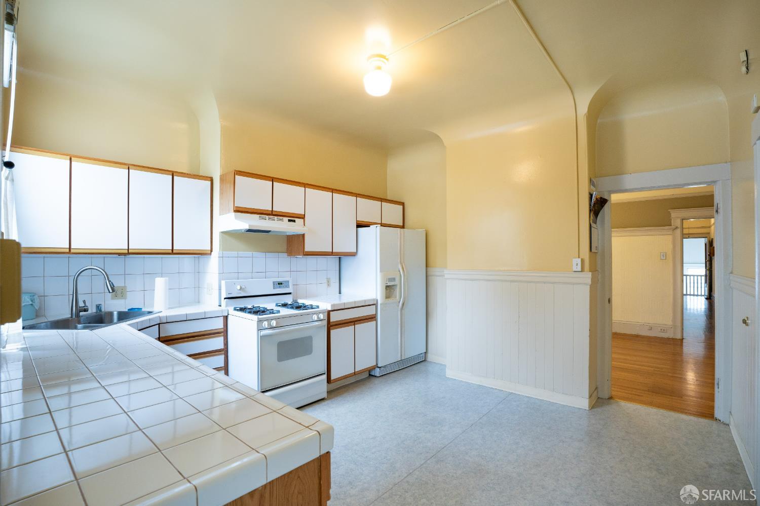Detail Gallery Image 20 of 26 For 1013 Noe St, San Francisco,  CA 94114 - – Beds | – Baths