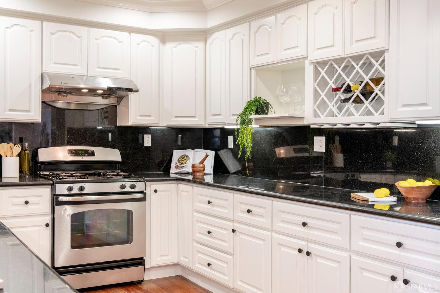Photo #6: 425052135 Listing 