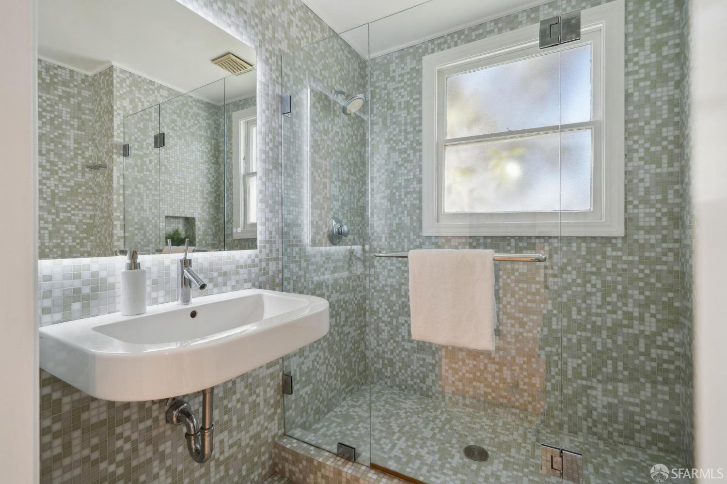 Detail Gallery Image 33 of 72 For 3919 22nd St, San Francisco,  CA 94114 - 4 Beds | 4 Baths