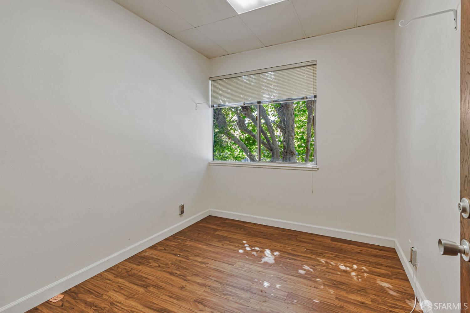 Detail Gallery Image 18 of 23 For 3450 Lakeshore Ave, Oakland,  CA 94610 - – Beds | – Baths