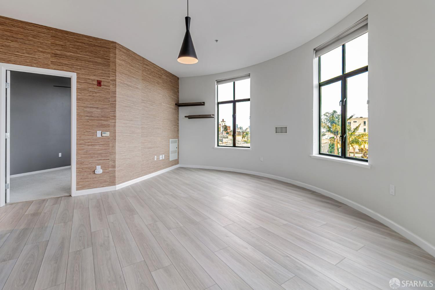 Detail Gallery Image 5 of 24 For 3801 San Pablo Ave #312,  Emeryville,  CA 94608 - 1 Beds | 1 Baths