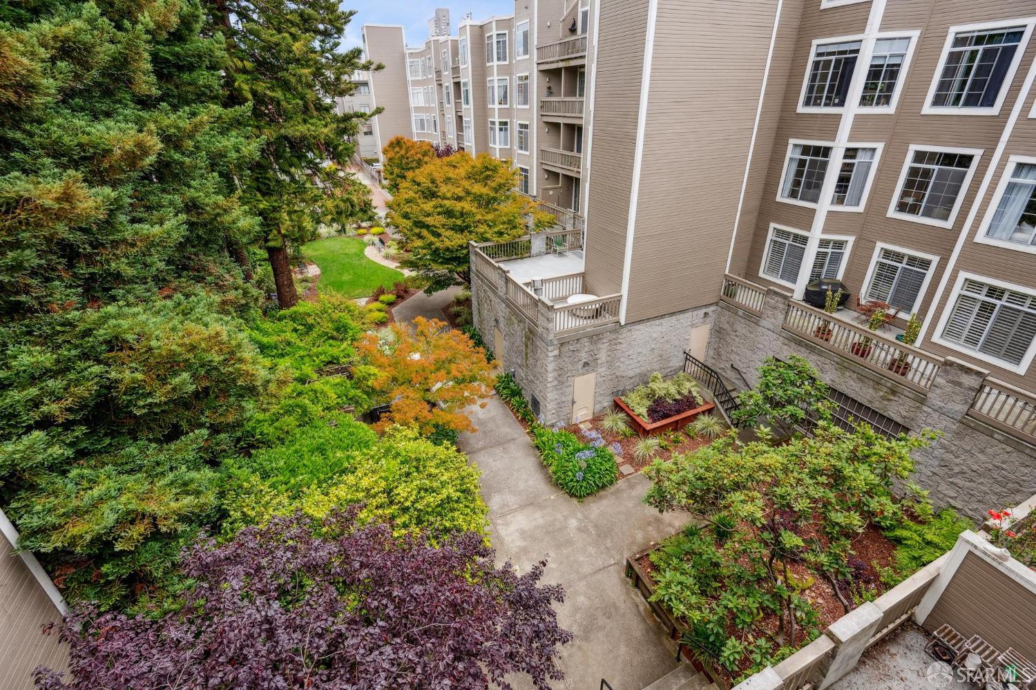 Photo #5: 425057350 Listing 