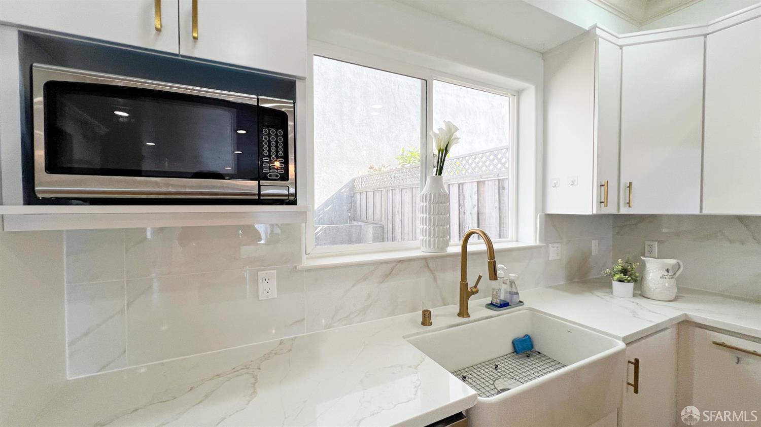 Detail Gallery Image 20 of 99 For 79 Karen Ct, San Francisco,  CA 94134 - 4 Beds | 3 Baths