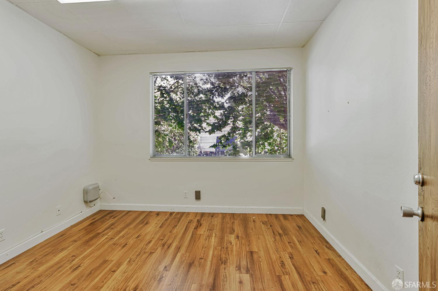 Detail Gallery Image 17 of 23 For 3450 Lakeshore Ave, Oakland,  CA 94610 - – Beds | – Baths