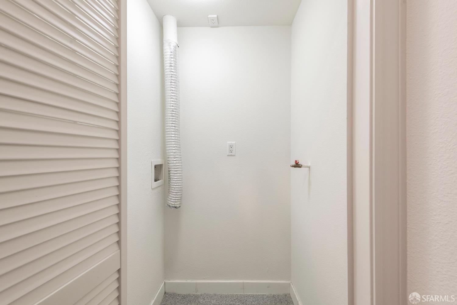 Photo #26: 425052135 Listing: Photo #26