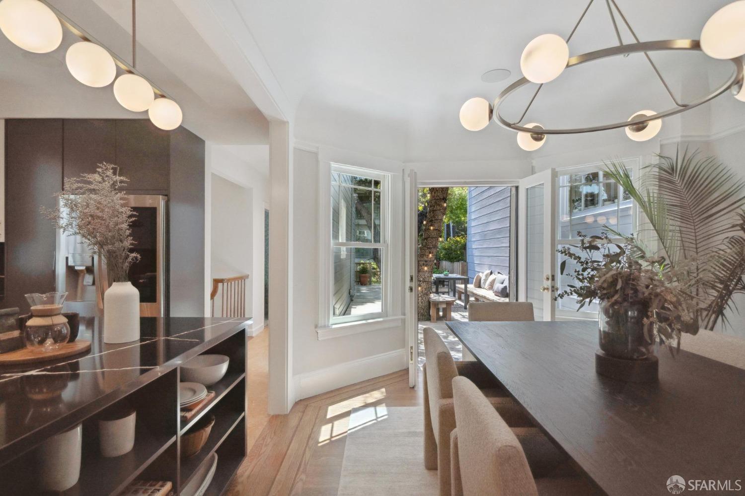 Detail Gallery Image 18 of 72 For 3919 22nd St, San Francisco,  CA 94114 - 4 Beds | 4 Baths