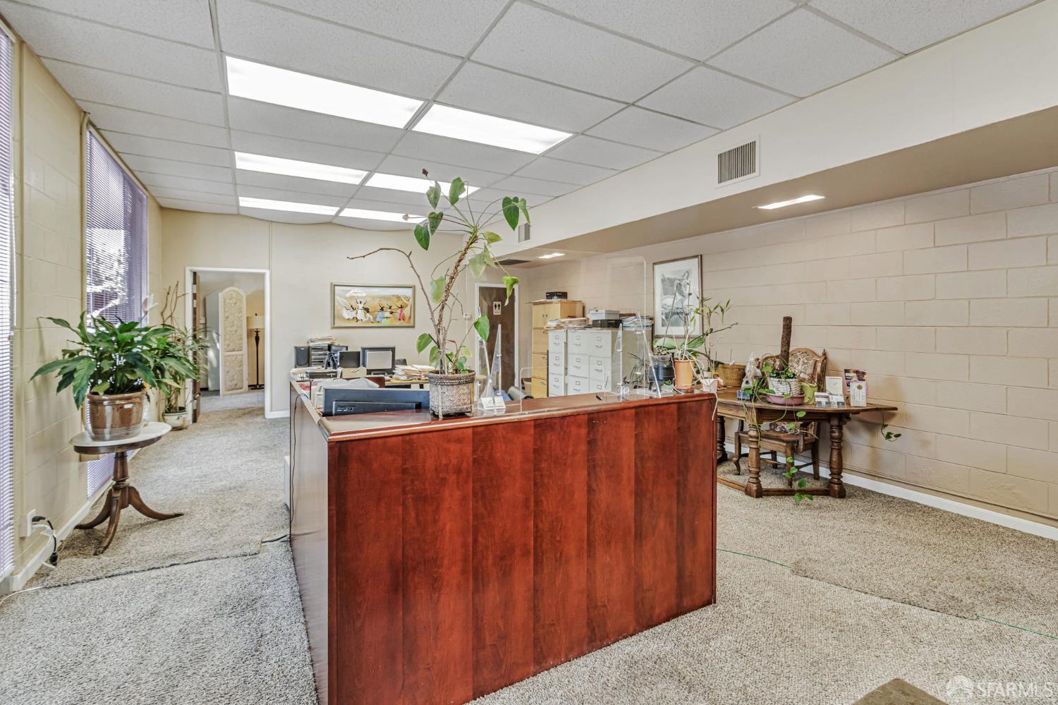 Detail Gallery Image 6 of 23 For 3450 Lakeshore Ave, Oakland,  CA 94610 - – Beds | – Baths
